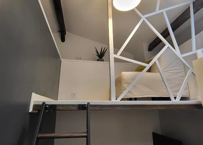 A Avec Ascenseur ! *